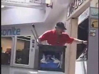 Fake ATM scare prank (FunBolo.com)