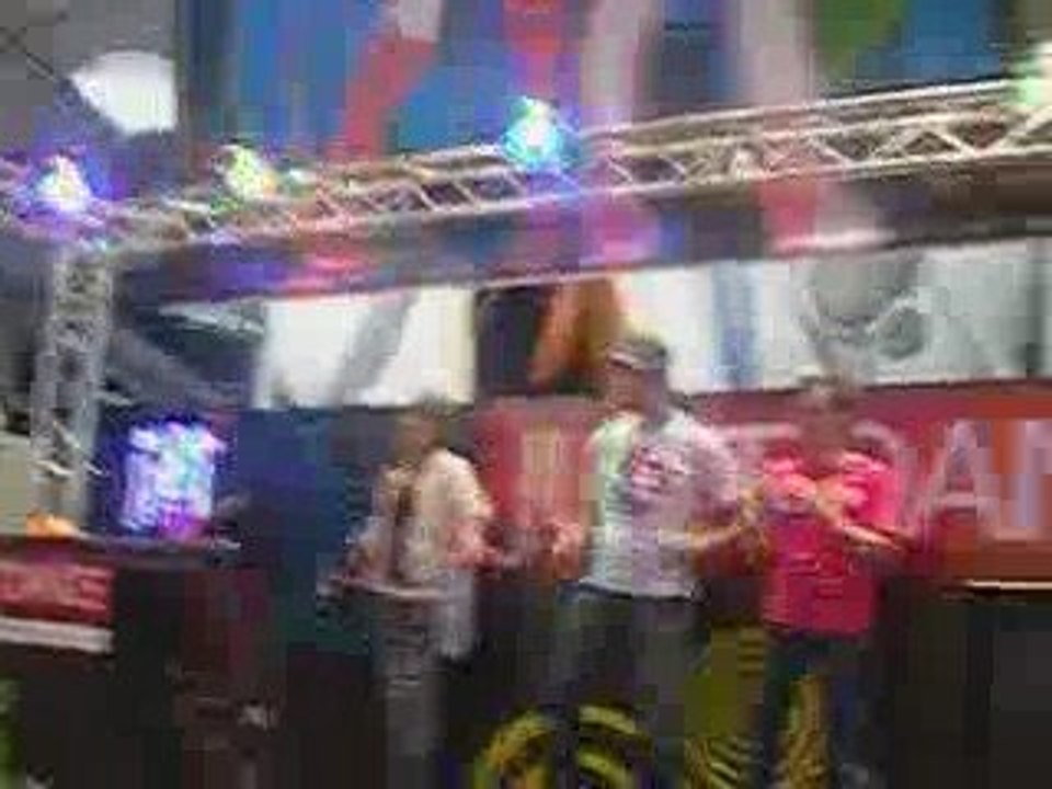 tros cool au salon du jeux avec danse danse sur wii