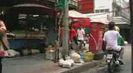 Tuk Tuk qui me mène en bateau