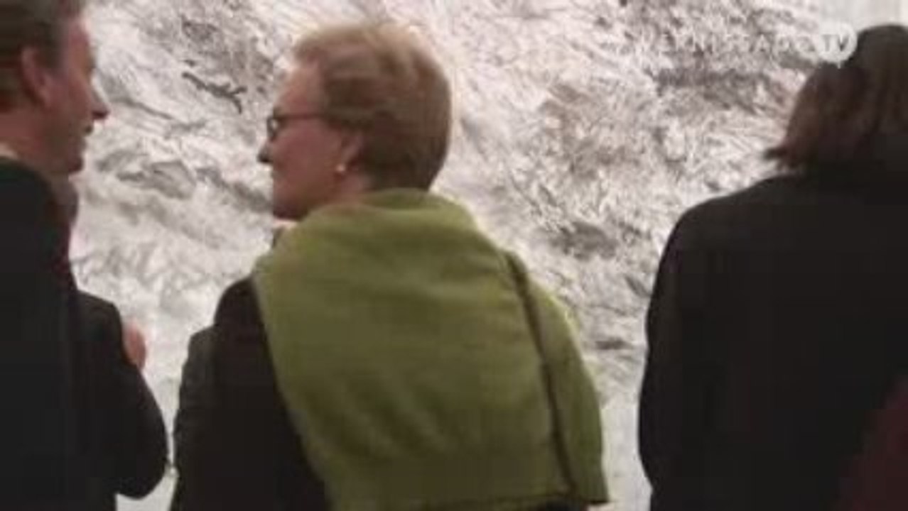 Interview with Julie Mehretu / Julie Mehretu: Grey Area, Deutsche Guggenheim Berlin / part 2/2