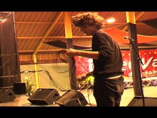 Teaser Stepping Back