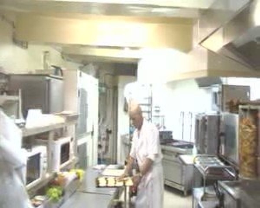 street bench-mauvais départ pour michel"cambriolage"