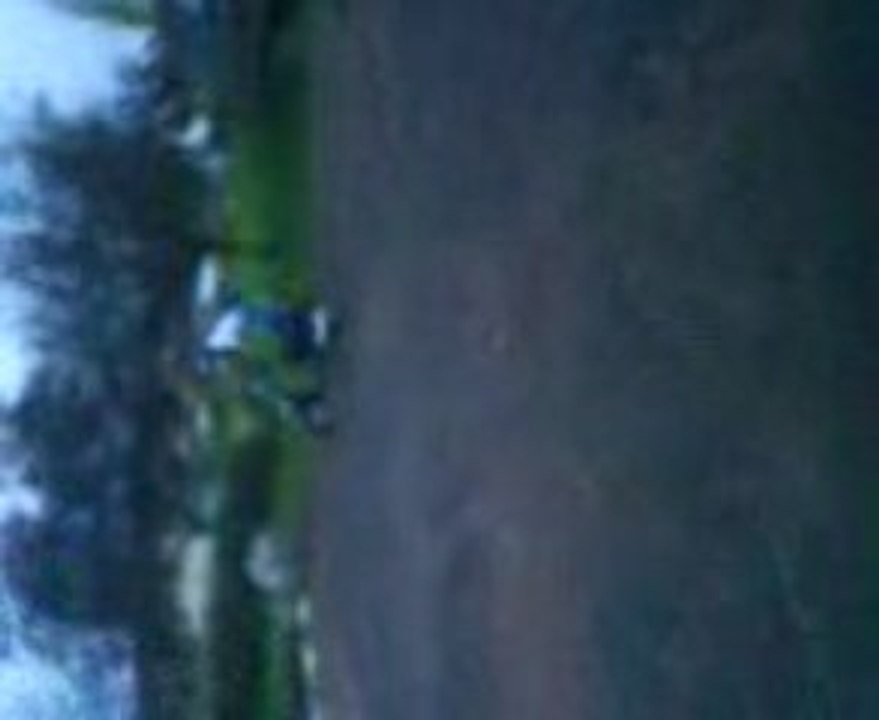 Première roue comme sa sans frein arrière ...