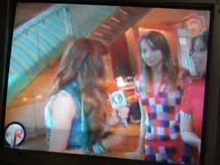 Entrevista a Kristen y Taylor "ALFOMBRA ROJA" Parte 1