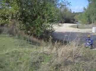 hugo fait du quad a acheres