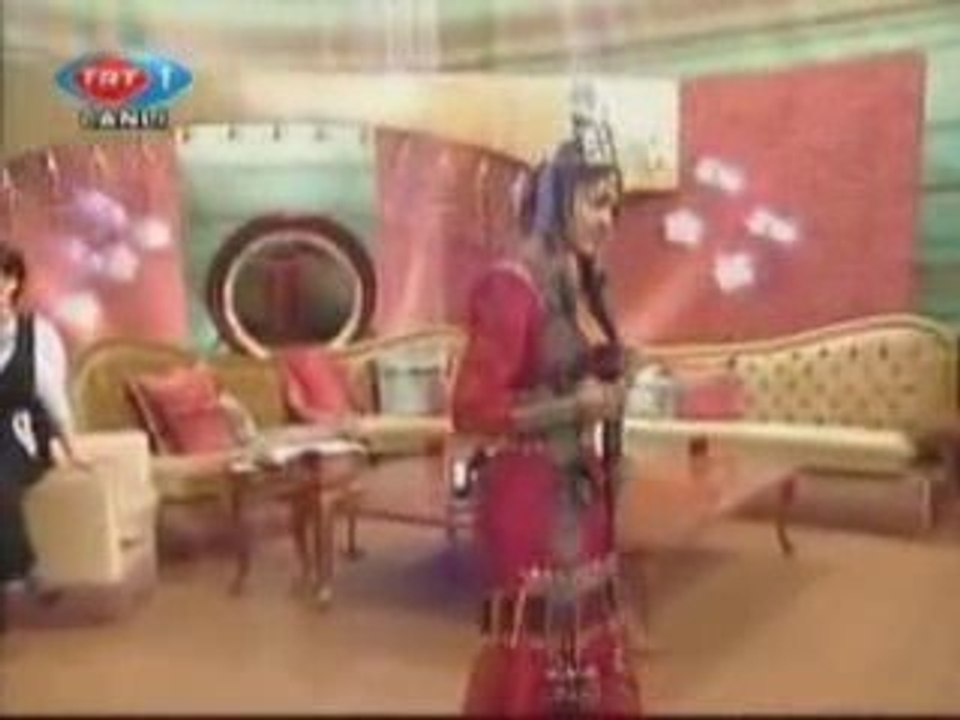 Türkmen kız - Dön gel bir tanem (çok güzel ses ve yorum)