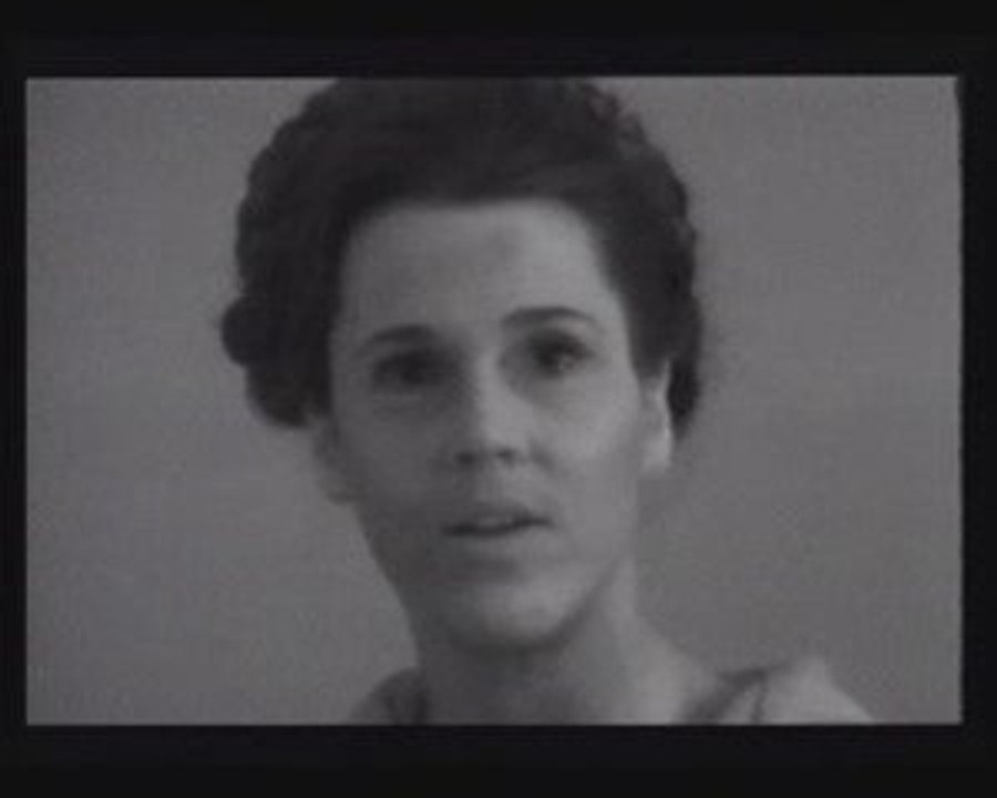 Sois belle et tais toi! (extrait) de Delphine Seyrig