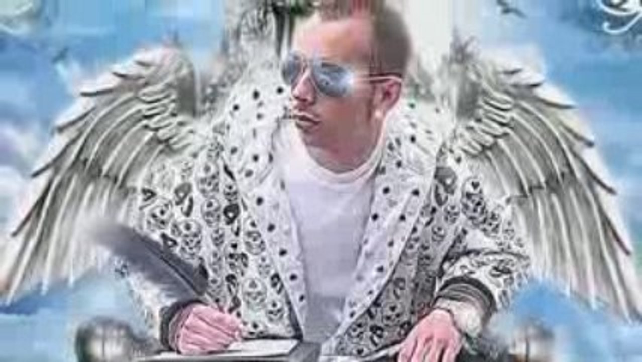 01 - Beuz - Une Plume (Intro) / Kifresh