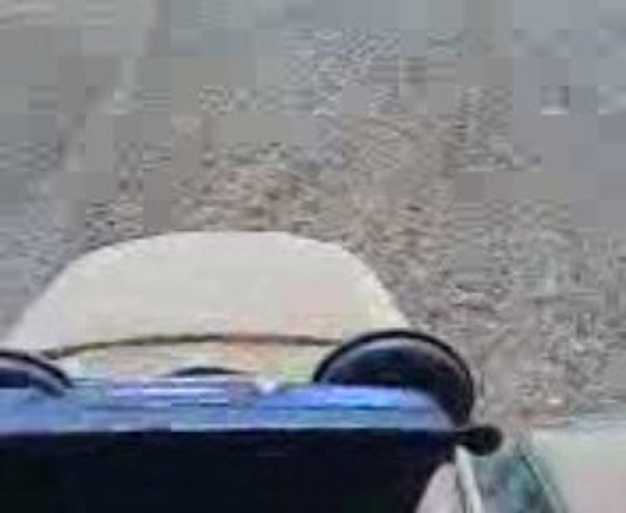 tracteur Claas ares 567 atz avec andaineur a pierres