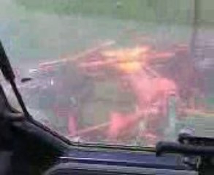 tracteur John deere 5620 et faneuse kuhn 4 toupies