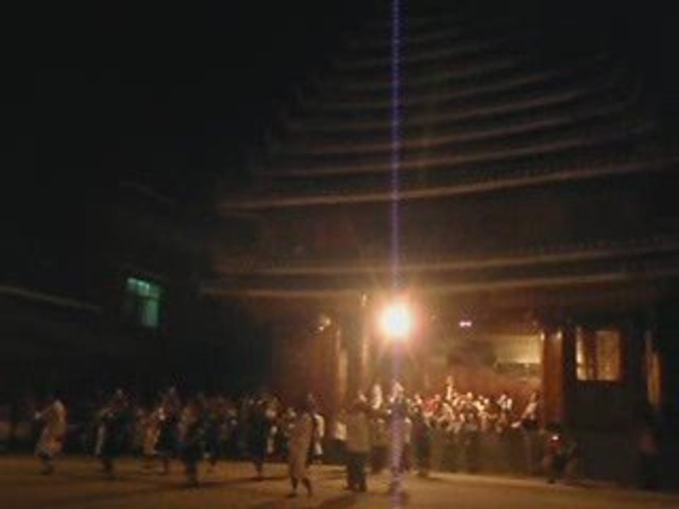 Fete de la lune chez les Dongs 2