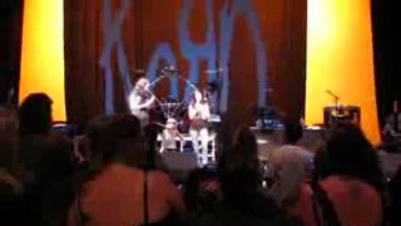 Korn Malibu 2009 Video 1