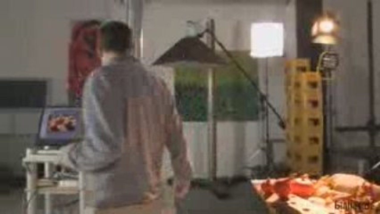 Stillleben mit Kürbis und Baulampe