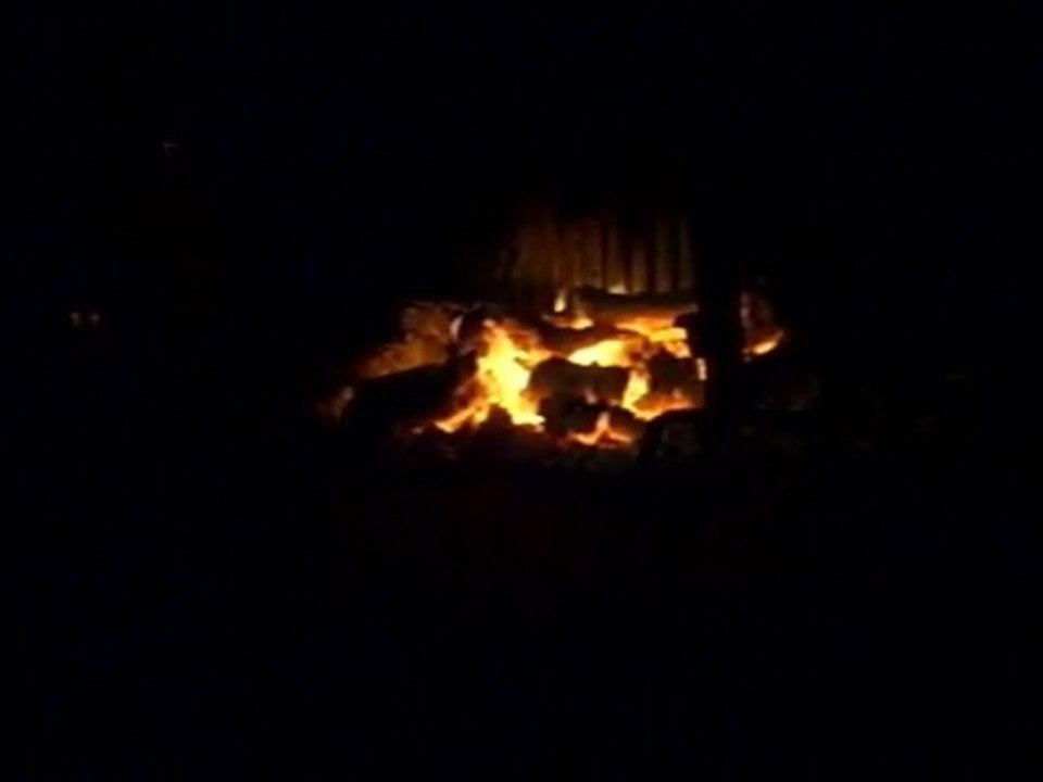on est bien près du feu