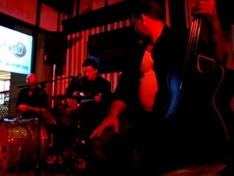 QUASI BLUES - I Still Haven't Found What I'm Looking For