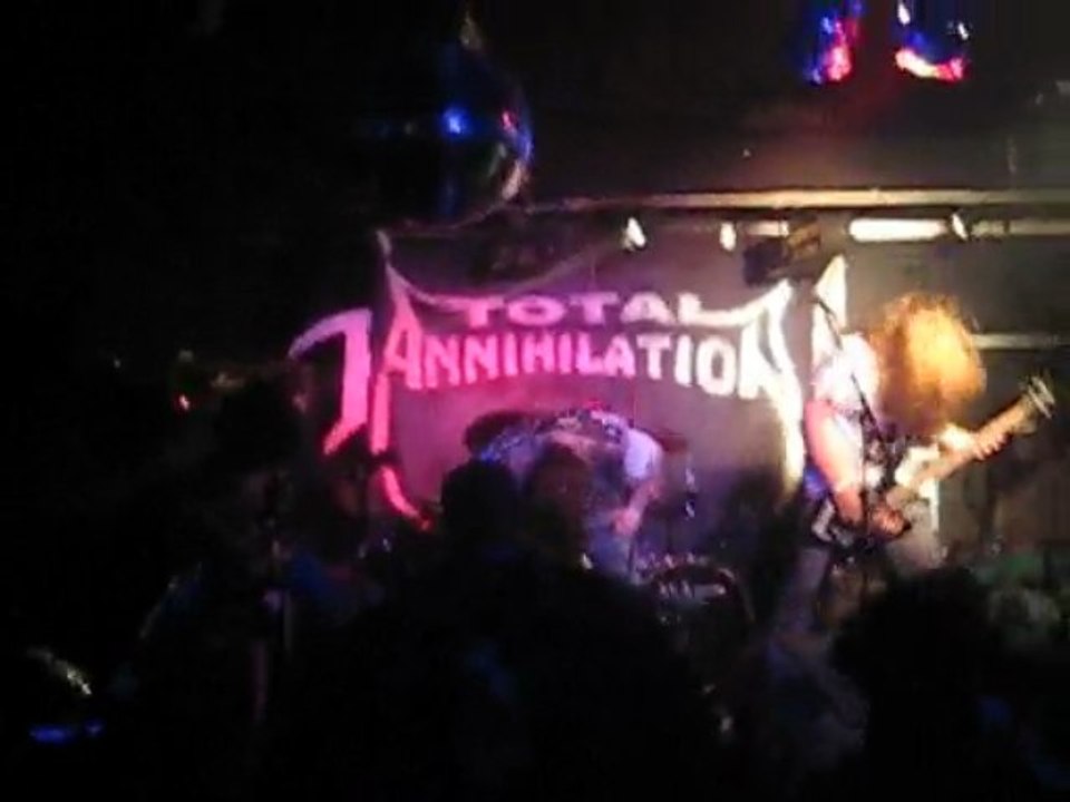 TOTAL ANNIHILATION LIVE PROFITREFF ZÜRICH (CH)