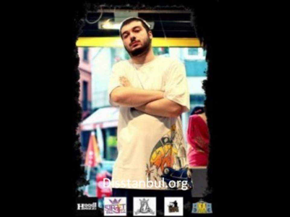 Sansar Salvo - İstanbul Bir Garip