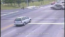 horrible car crash at an intersection