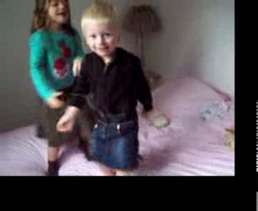 100_6634-2 petites filles