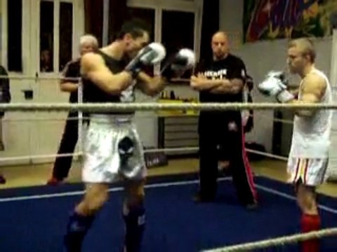 Gala muay thai round1 Escaufourt 59360 31/10/2009 Team-Gajan