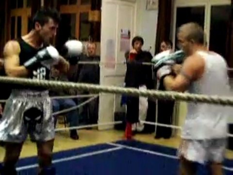 Gala muay thai round3 Escaufourt 59360 31/10/2009 Team-Gajan