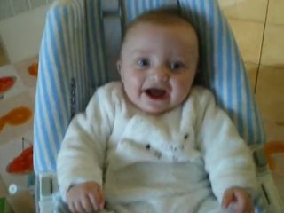 Adriano a un fou rire (bis)