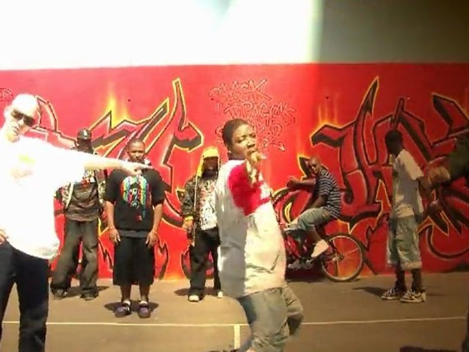 DANSE - BEE BOYS