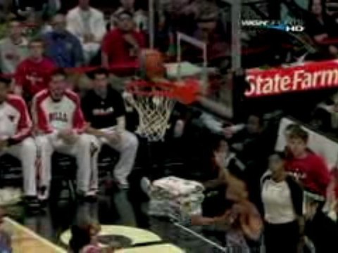 NBA Derrick Rose finds Joakim Noah on the two-man game for t