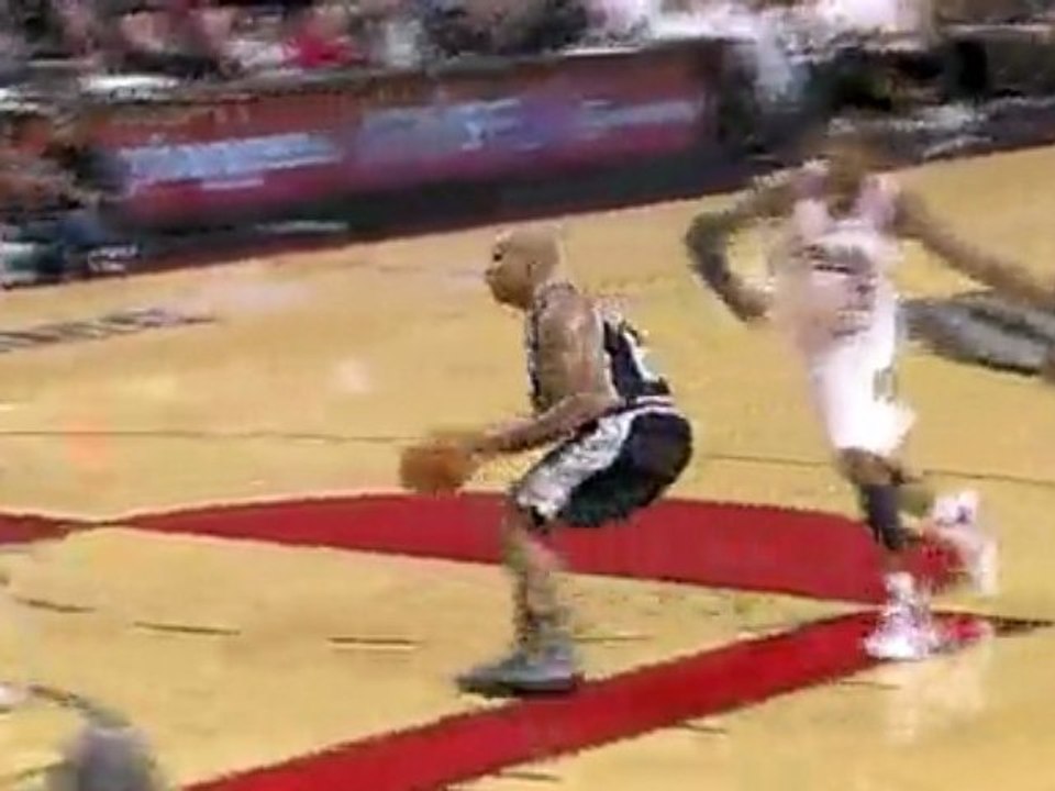 NBA Richard Jefferson blew right by LaMarcus Aldridge and fi