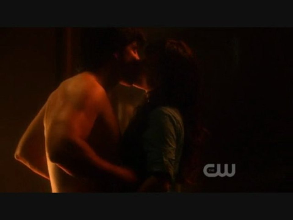 clois scene epi 9x09 : the Love scene