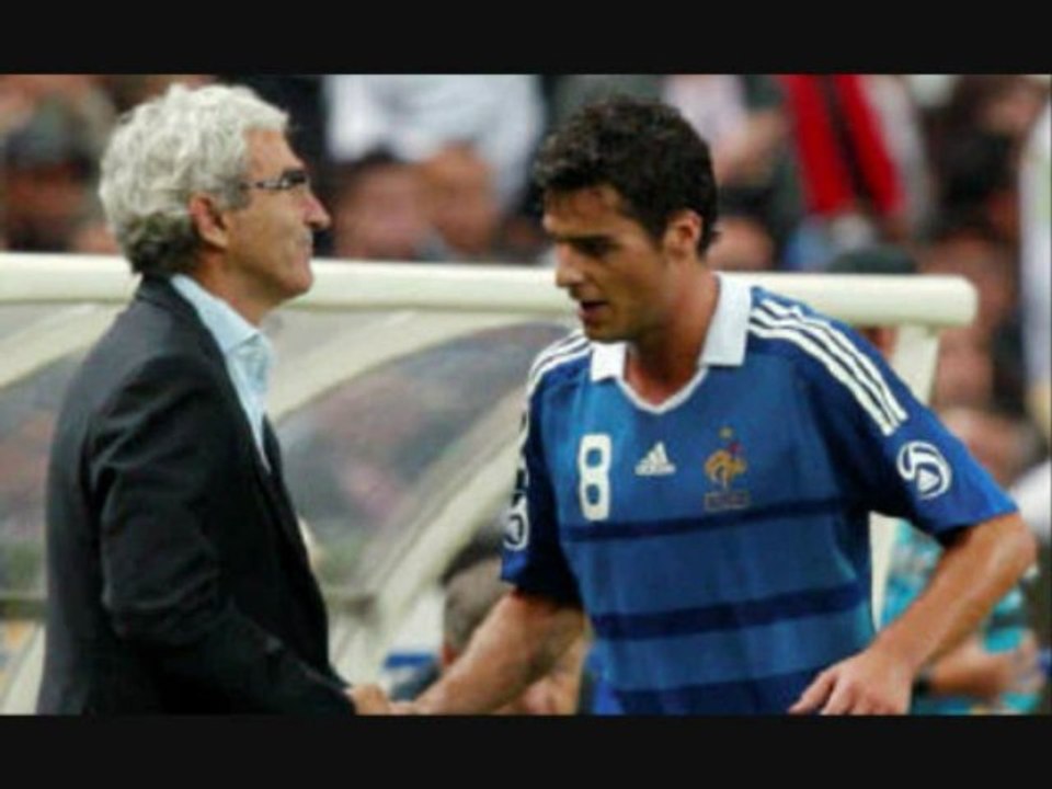 Main de T. Henry. Extraits de Téléfoot sur TF1.