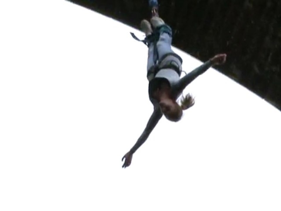 Saut à l'élastique le 08.11.09 viaduc de Coquilleau