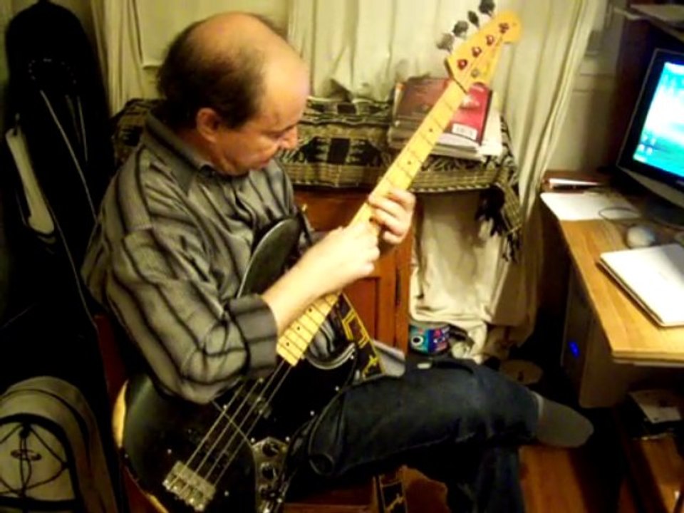 Chanson kabyle : vidéo rare de l'Hachemi Bellali