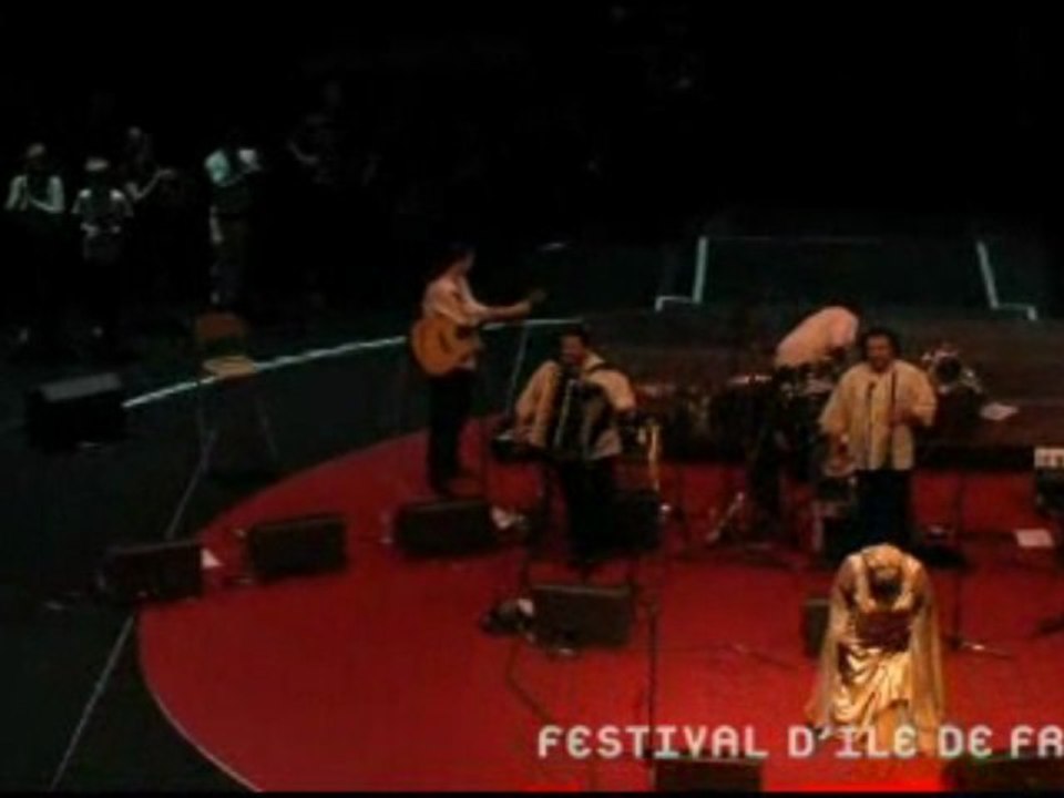ESMA REDZEPOVA et le Kocani Orkestar - FESTIVAL D'IDF 2009