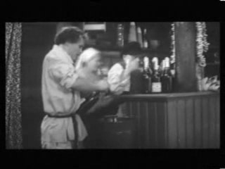 Даже скотина по утрам...