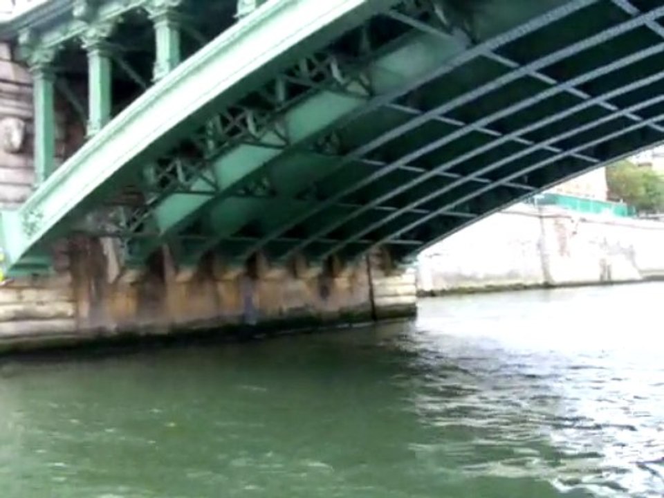 Promenade en bateau mouche le 7 novembre 2009