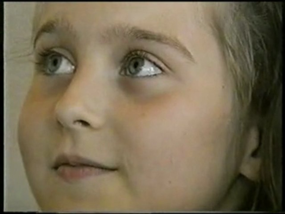 LUCIANA TAMAS, 2000 (A GOOD FRIEND/UN PRIETEN BUN)