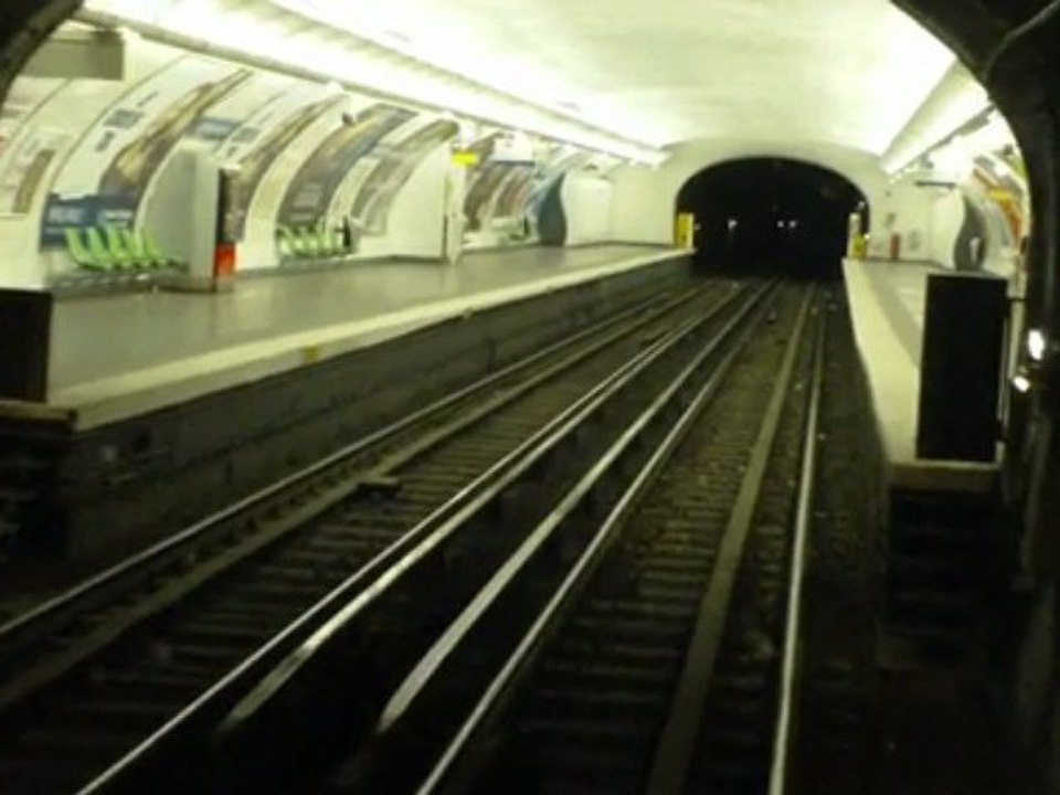 MF67 Cabine de conduite