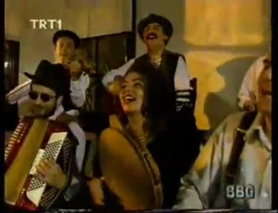 Yeni Türkü - Cevriye Hanım (www.turkcerock.net)