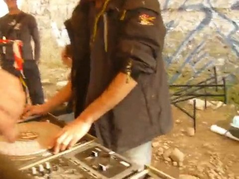 Mitraillette aux platines