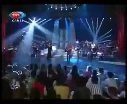 Yeni Türkü - Maskeli Balo ( turkcerock.net)