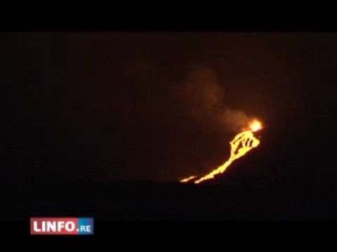 actualites societe reunion: Les premières images de la coulé