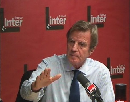 Bernard Kouchner ministre des affaires étrangères