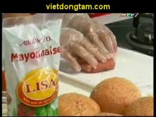 Banh mi kep thit bo bam