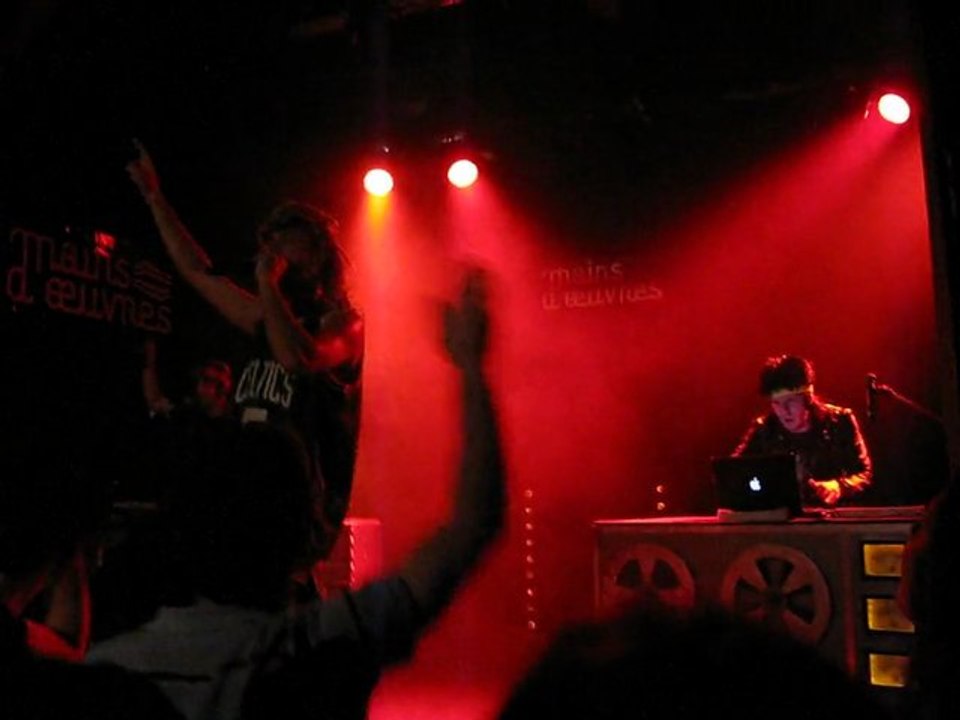 Maniacx @Mains d'Oeuvres 071109 I Want A Mullet - Me My Girl