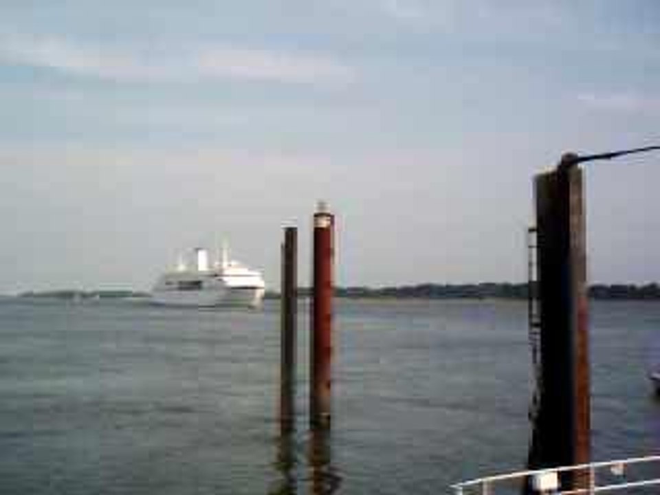 Deutschland passiert Wedel