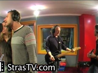 DLC enregistre en studio