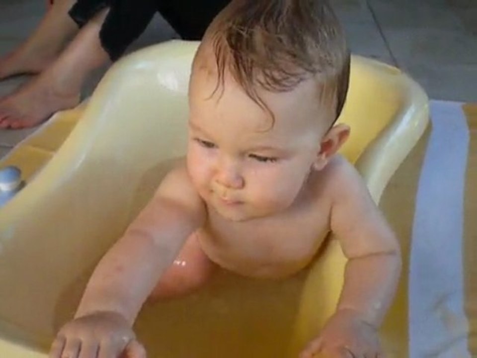 Léo fait des bulles