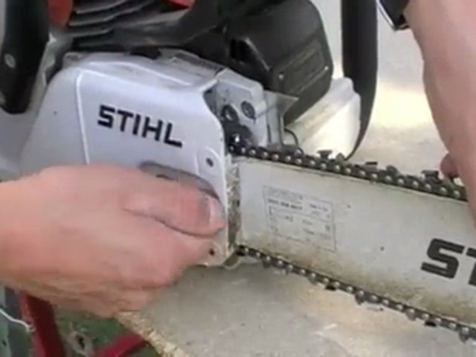 Comment changer une chaine de tronçonneuse