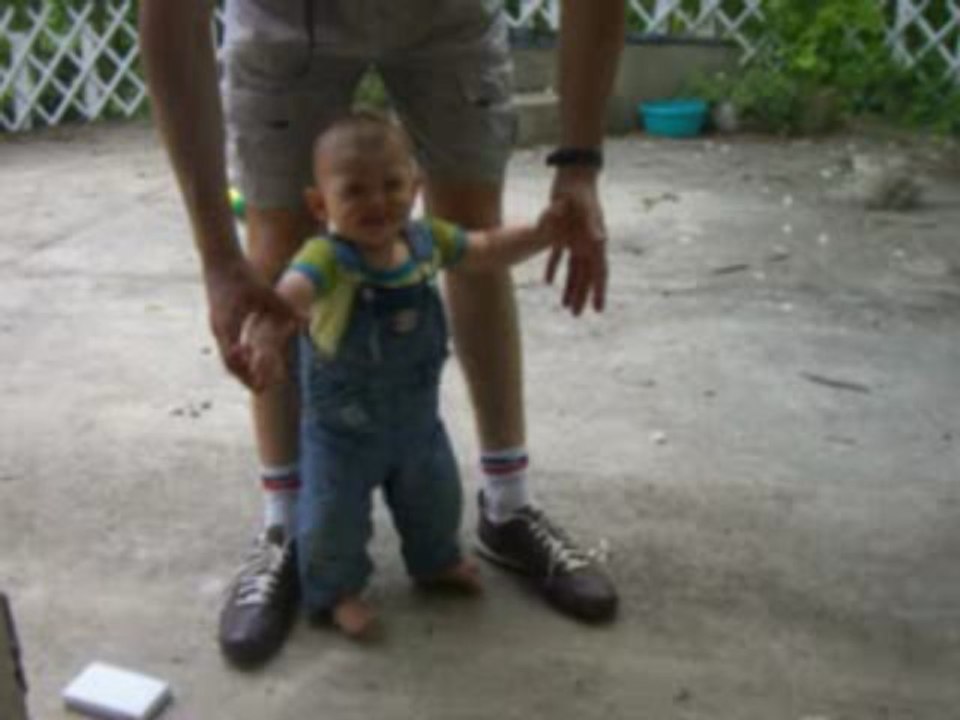 Bon, debout ok, mais sans les mains, ça fait peur !